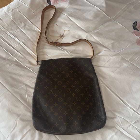 Louis Vuitton Brown Monogram Shoulder Bag - Picture 2 of 12